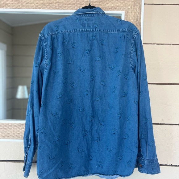 Old Navy Blue Floral Button Down Shirt - Picture 4 of 5